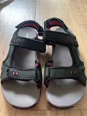 Softmoc Lite Pink and Black Adjustable Strap Walking Shoes